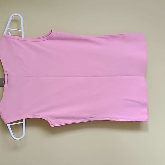2/$25 Pretty pink tank. X-small - Picture 3 of 5
